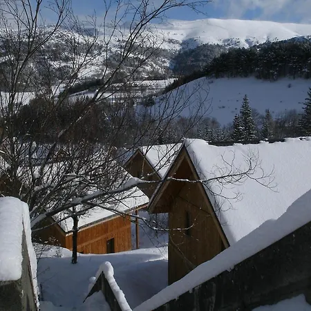 With Shuttle Bus To The Ski Lift Apartment